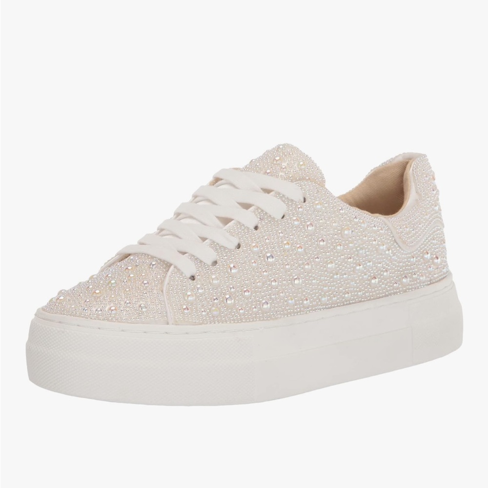 Betsey Johnson Women's Cream Sidny Sneaker | Size 10